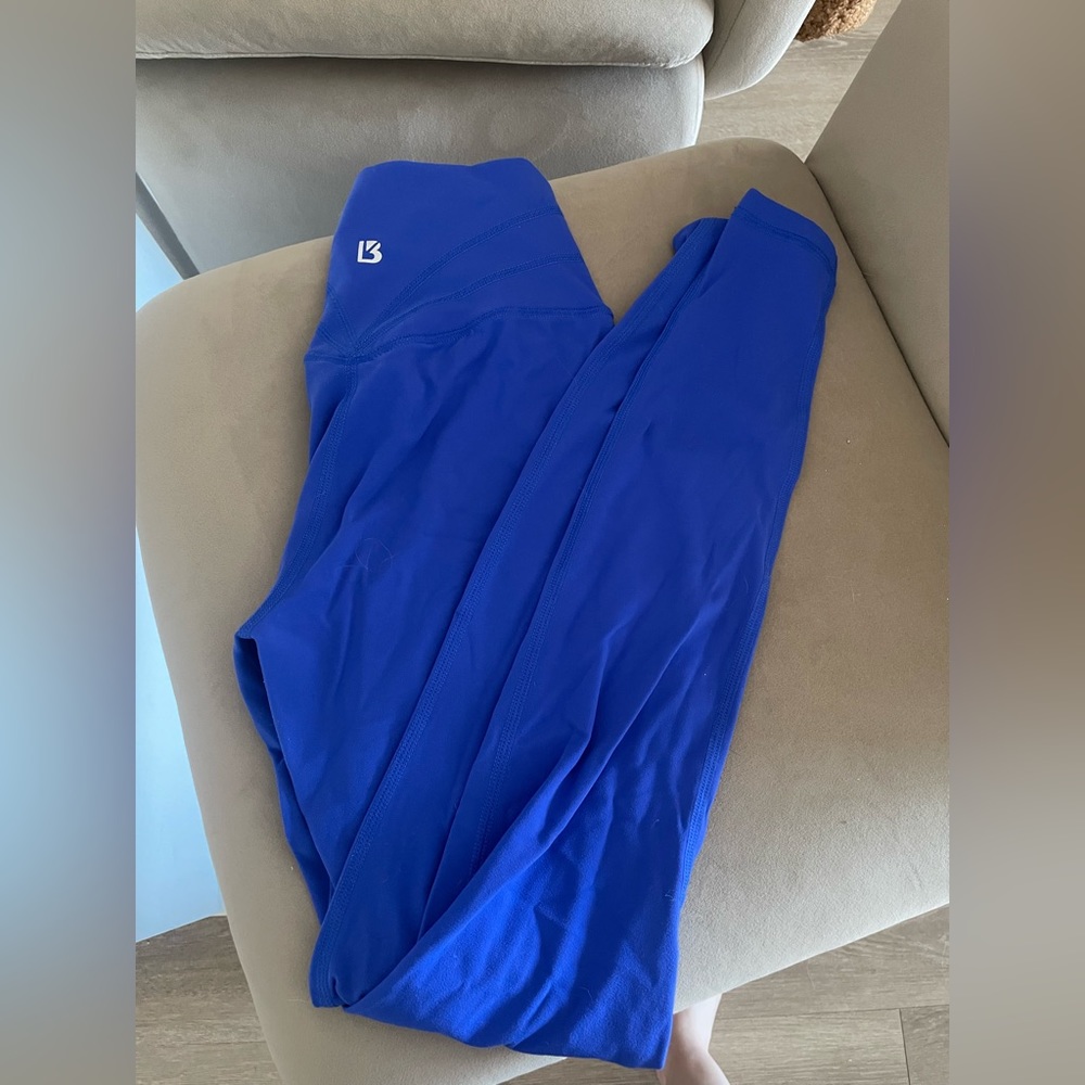 Buff bunny, legacy leggings, Rio blue